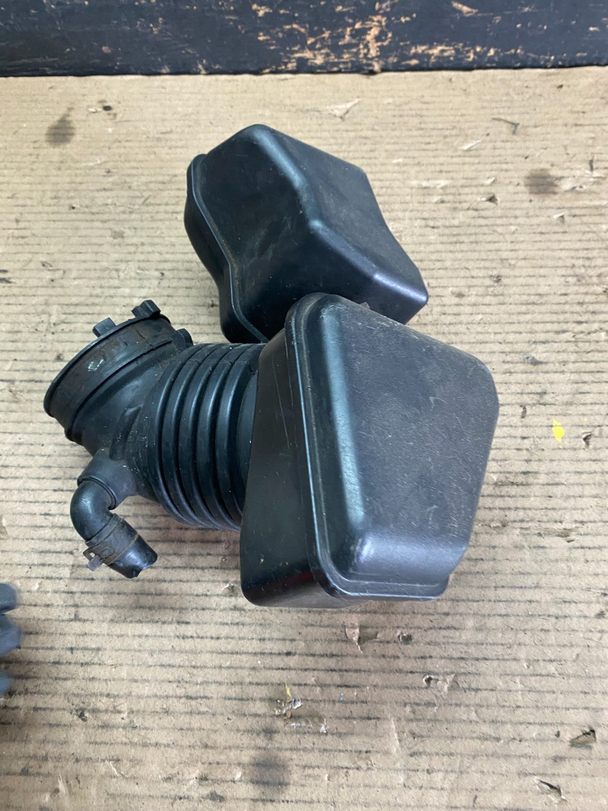 2007 - 2009 Hyundai Santa Fe 3.3L V6 Air Intake Resonator Duct Pipe OEM s3734 DG3