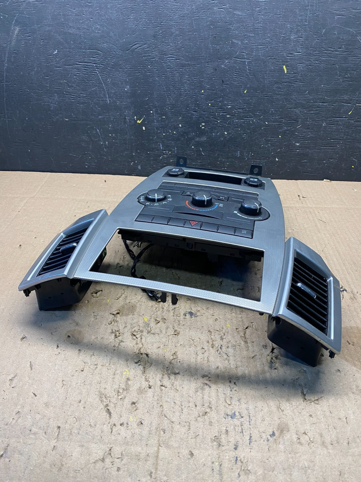 2008 to 2010 Jeep Grand Cherokee Center A/C Heater Climate Control P7894 DG3