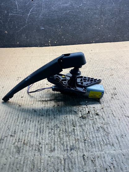 2011 to 2014 Ford Edge Licnoln MKX Rear Windshield Wiper Motor OEM y1438 DG3