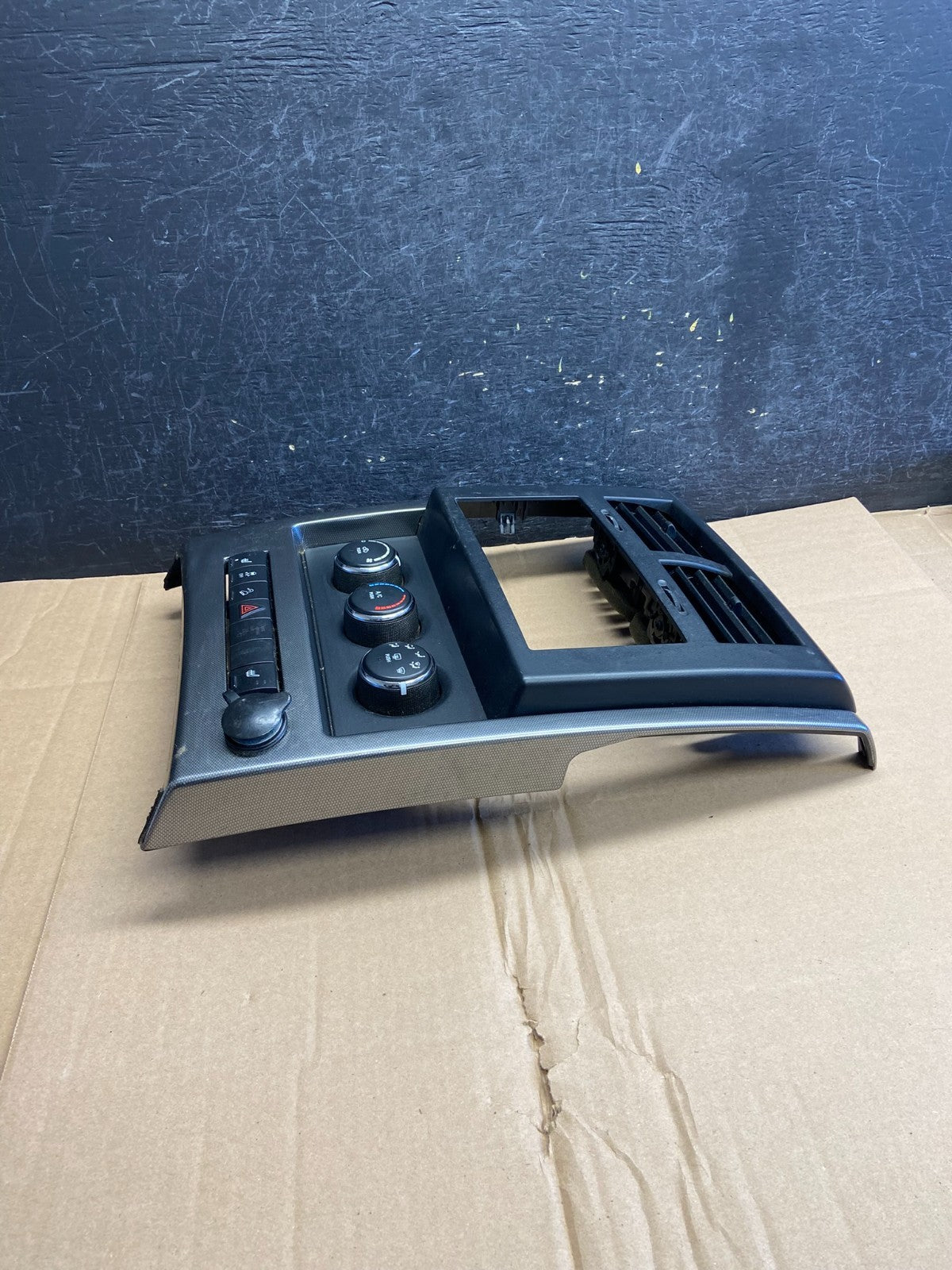 2008 to 2012 Jeep Liberty Dash Climate Temperature Control Radio Bezel AE3965 DG2