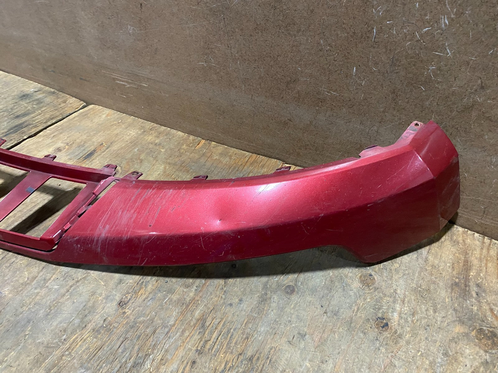 2013 to 2016 GMC Acadia Denali Front Lower Bumper Cover 20982396 AE35673