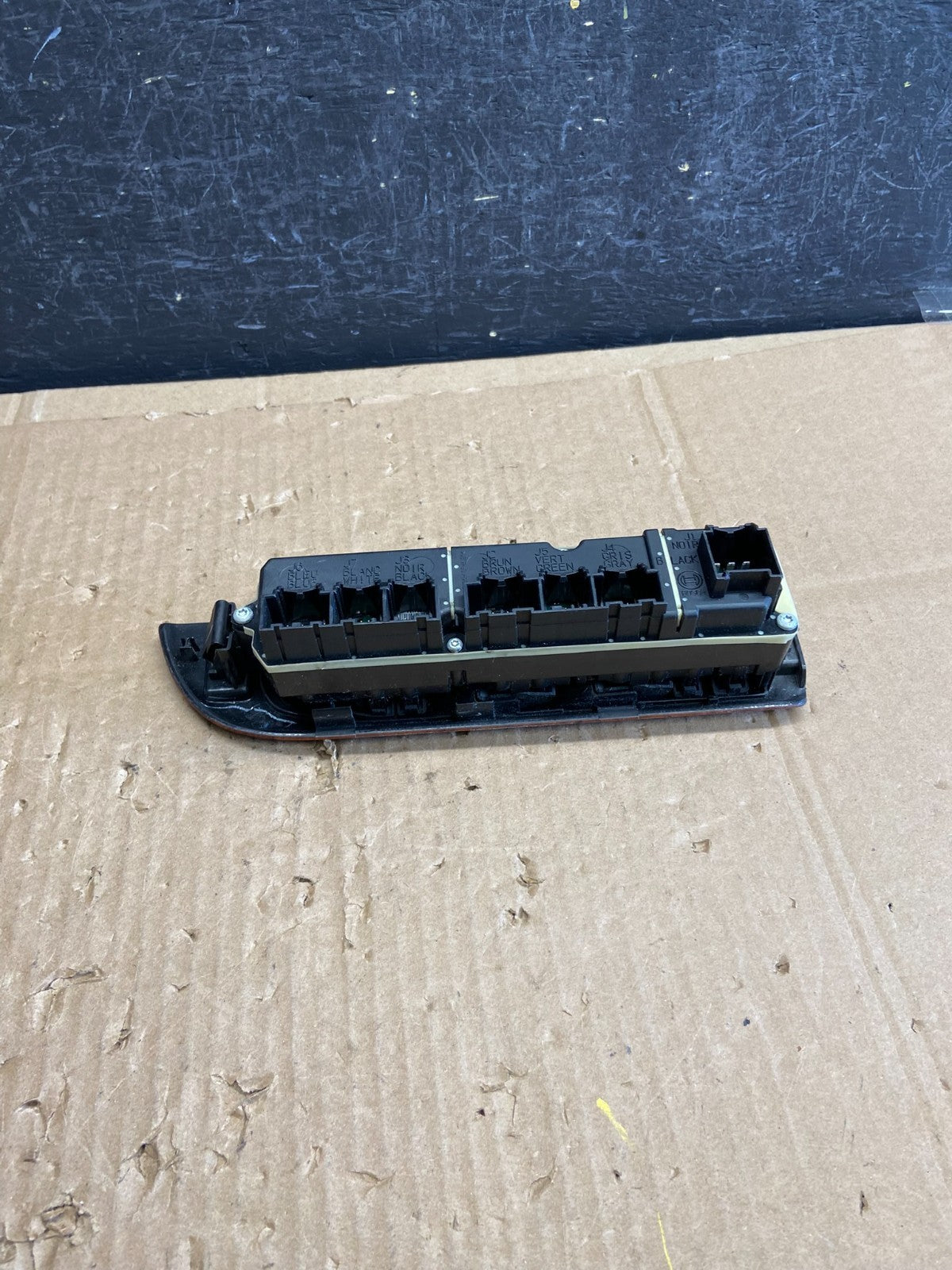 2007-2013 Chevy Suburban Tahoe Yukon Front Left Driver Window Switch AD2332 DG4