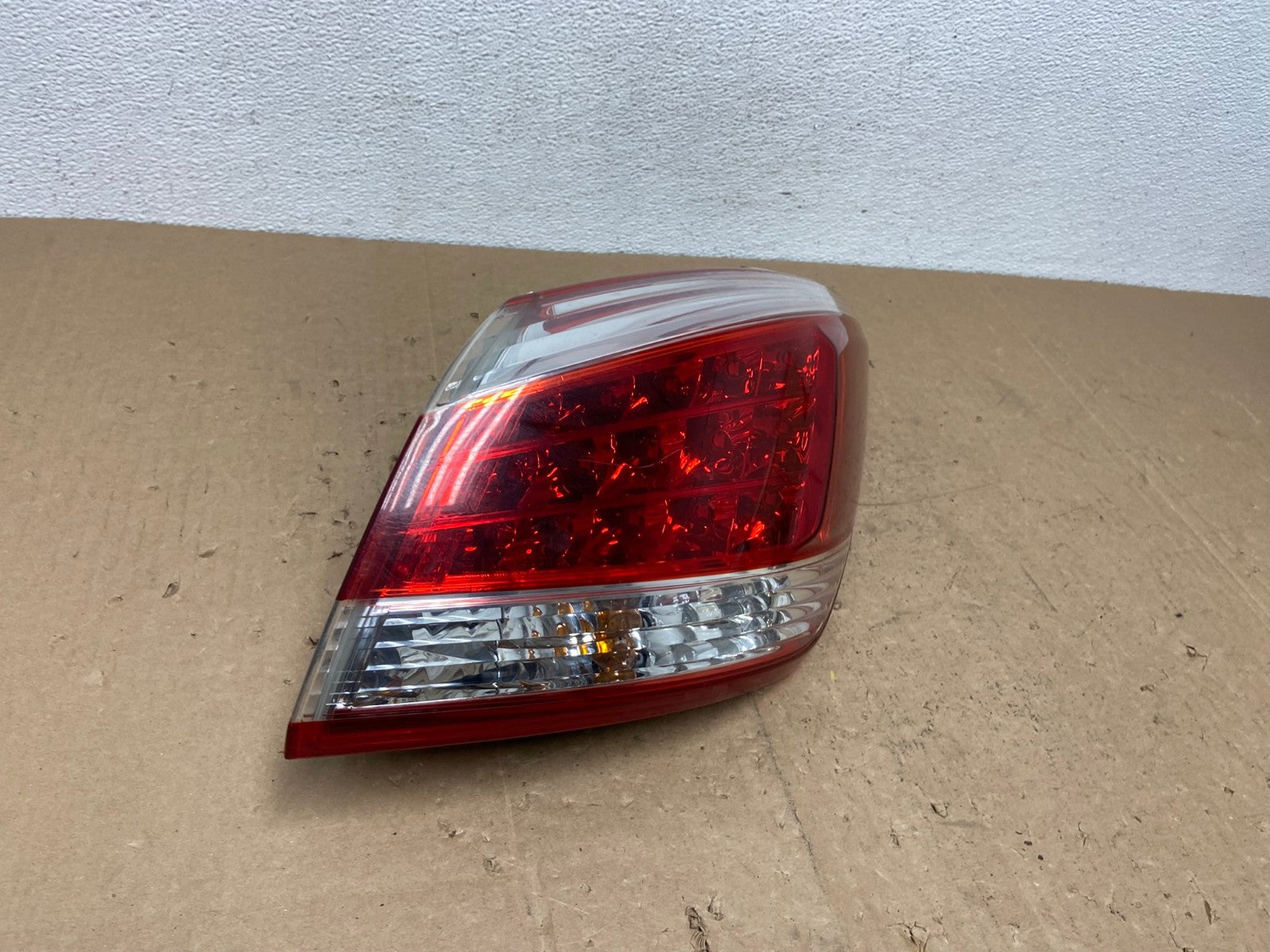 2011 - 2014 Nissan Murano Right Passenger Side RH Tail Light AC6037 LK2