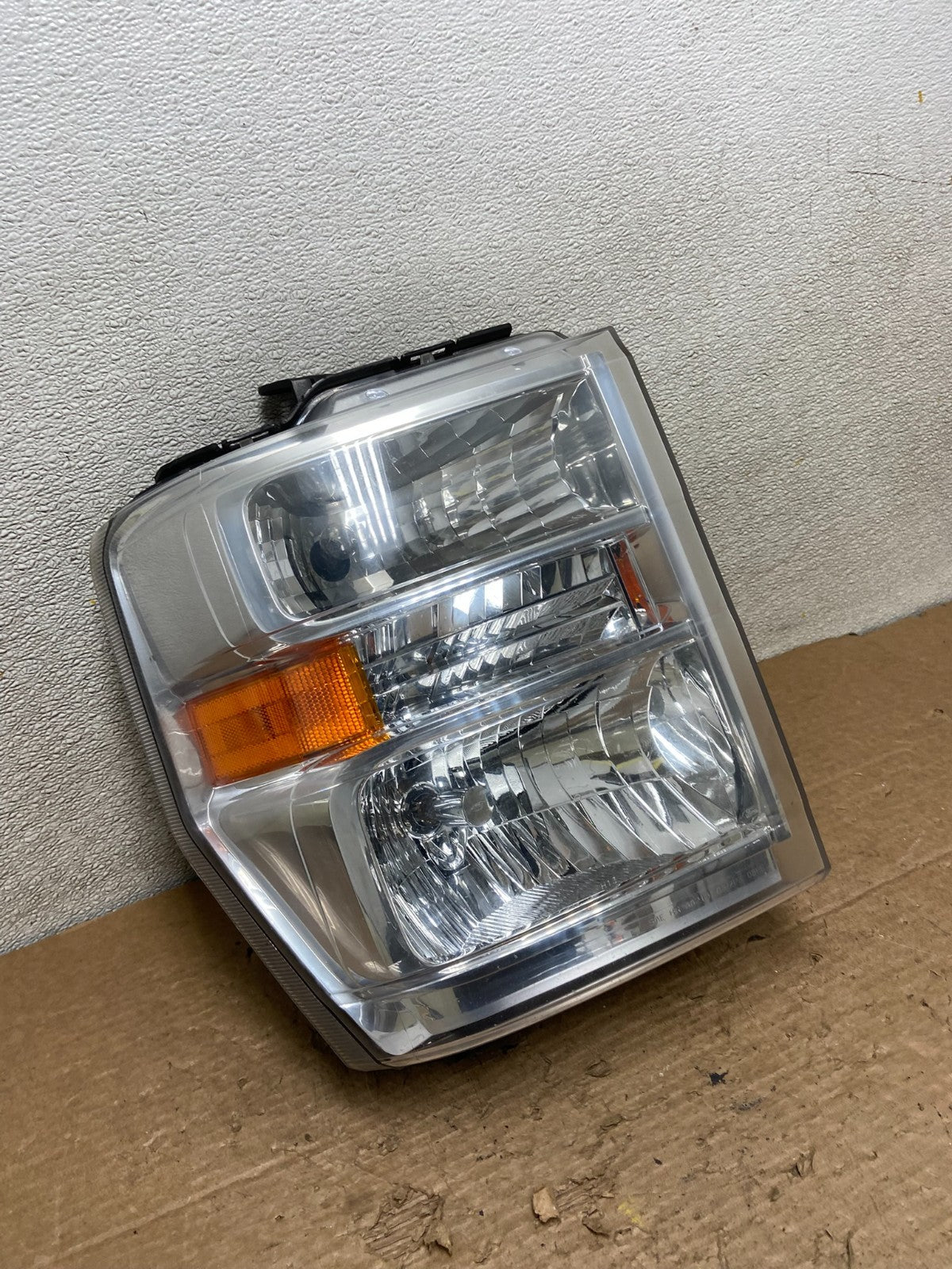 2008-2014 Ford Econoline E150 E250 E350 Right Passenger Headlight Z3665 DW2