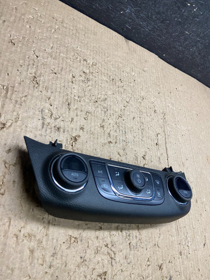 2014 to 2017 Chevrolet Impala Center Climate Control A/C Heater af1666 DG1