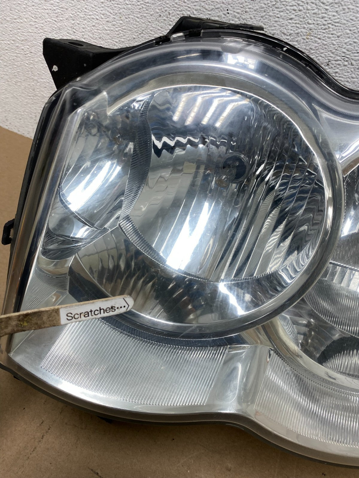 2008-2010 Jeep Grand Cherokee Left LH Driver Side Halogen Headlight AE6635 DW3