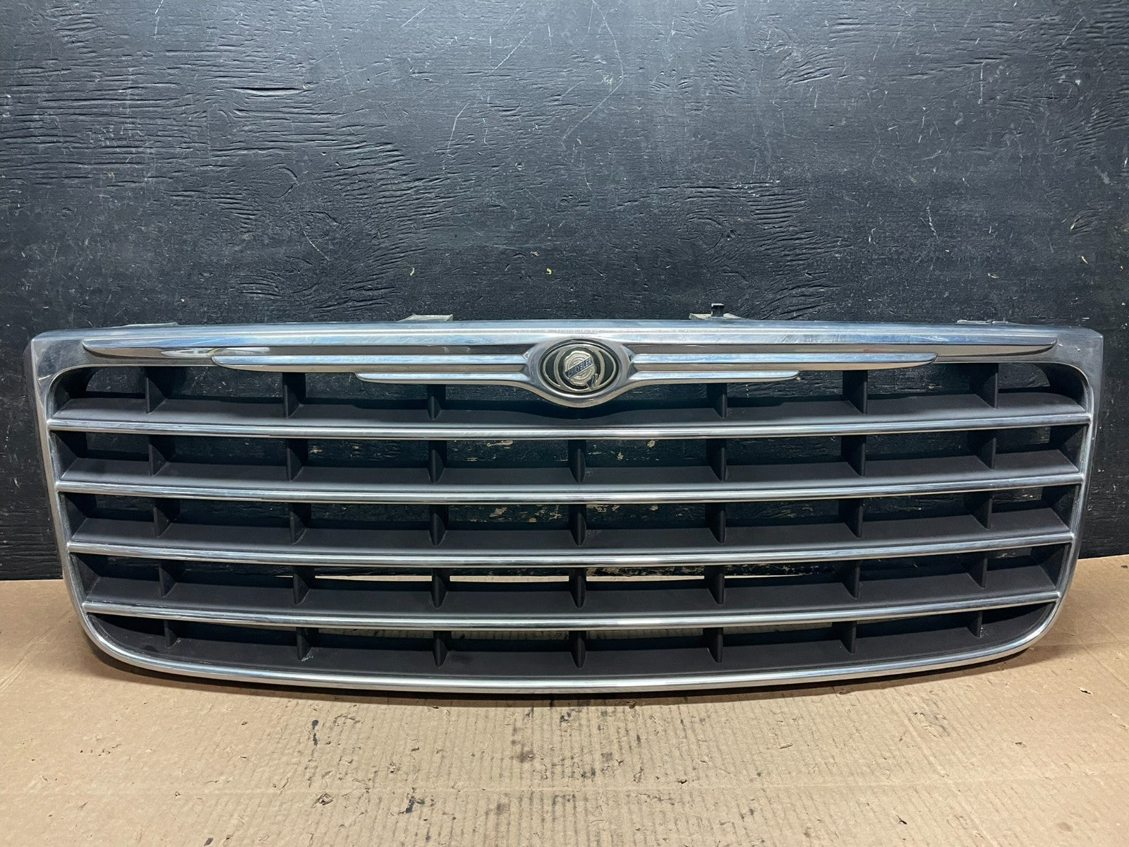 2007 2008 2009 Chrysler Aspen Front Radiator Upper Grill Grille Oem X9768 DG0