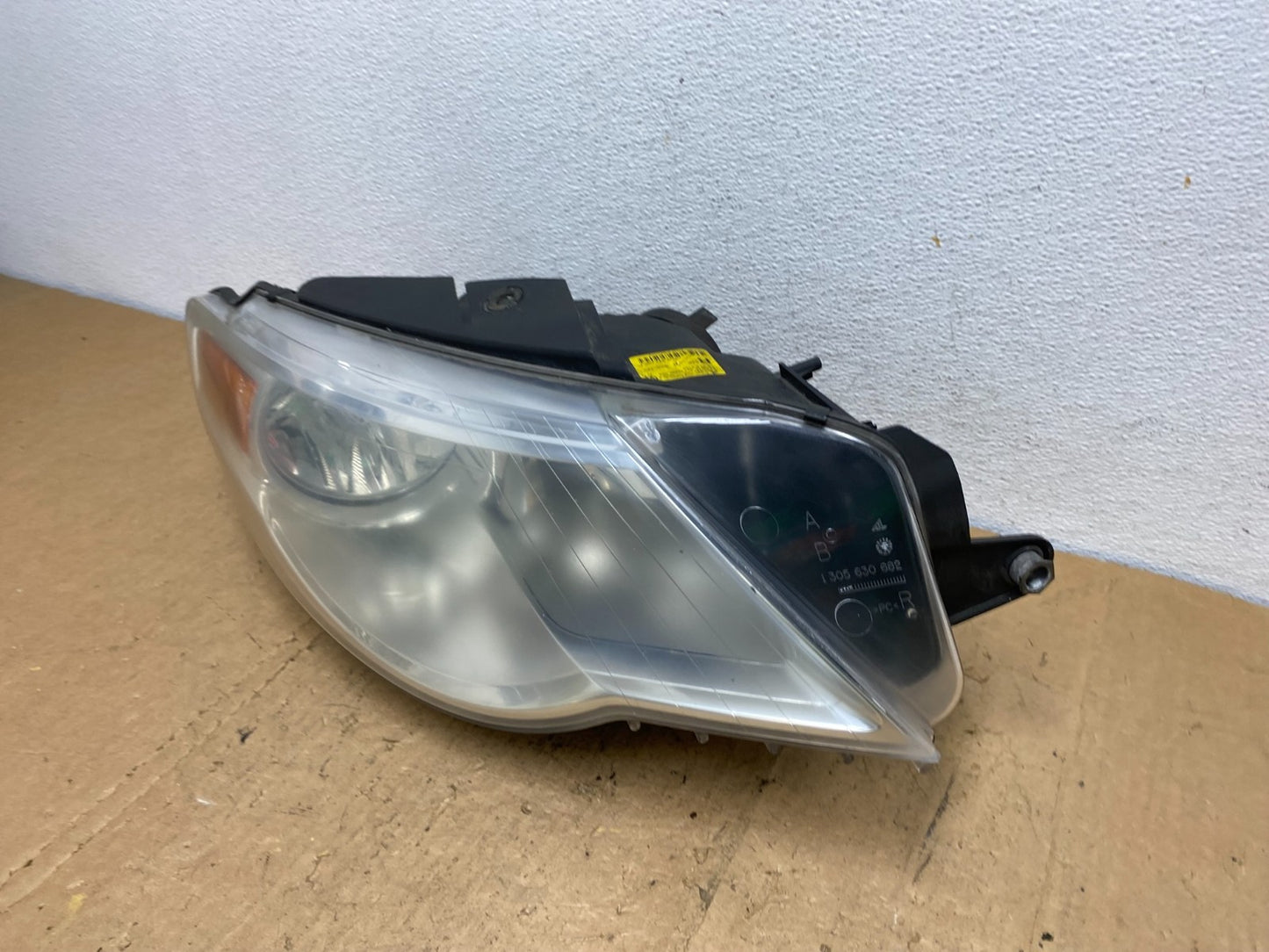 2009 to 2012 Volkswagen CC Right Passenger RH Headlight Halogen AD0696 DW1