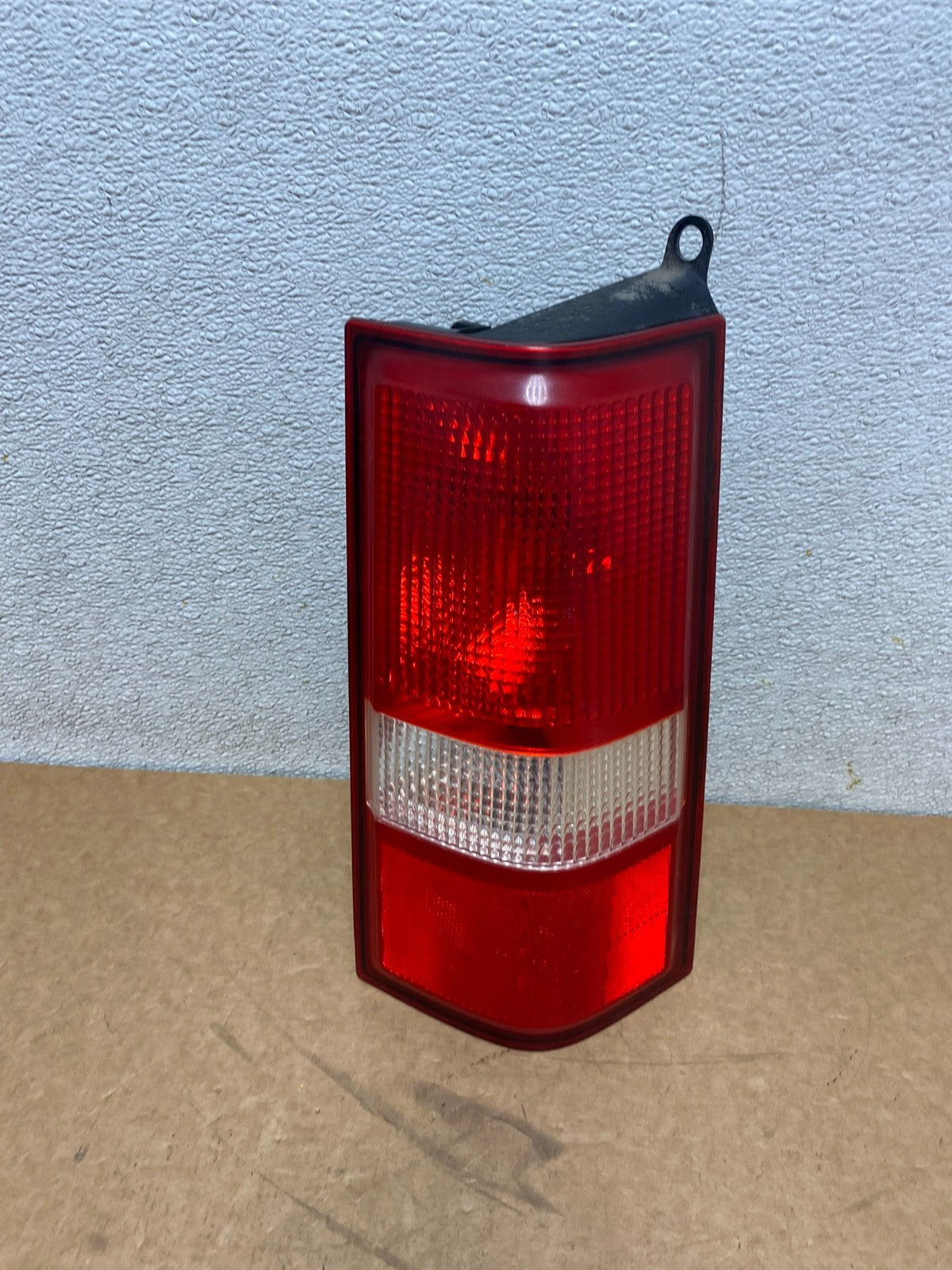 2003 2017 Chevrolet Express 1500 2500 3500 Right Passenger Tail Light S5462 DW0