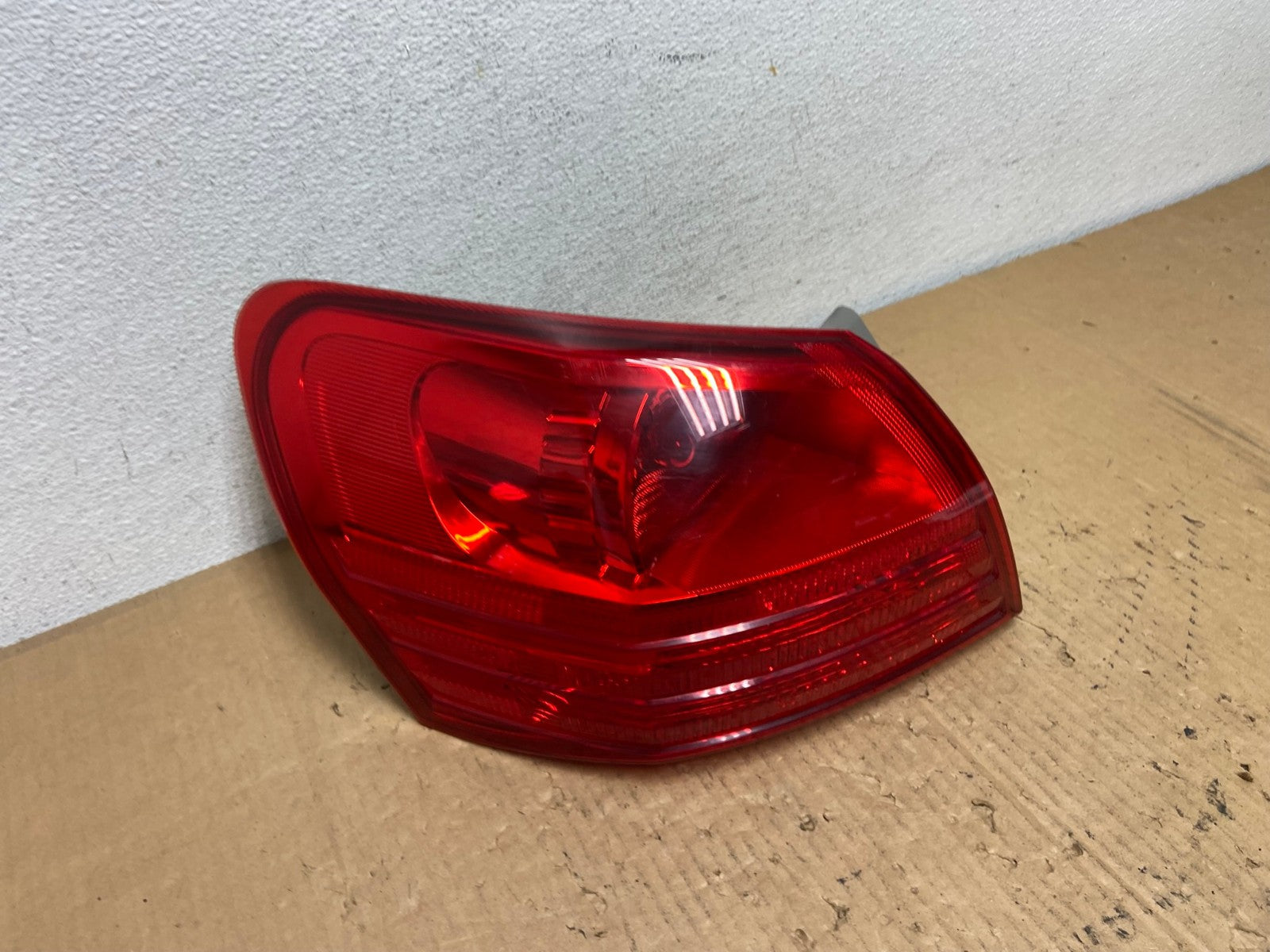 2008 to 2015 Nissan Rogue Left Driver Lh Side Tail Light AD1162 LK2