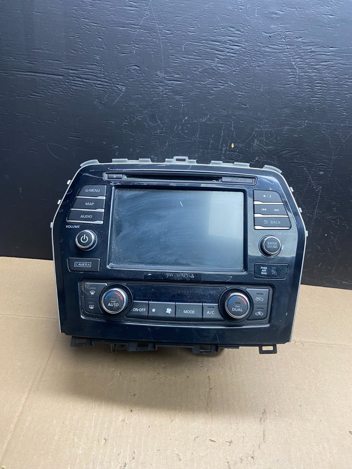 2016 2018 Nissan Maxima Radio Screen Display Panel Climate Control AB9368 DG0