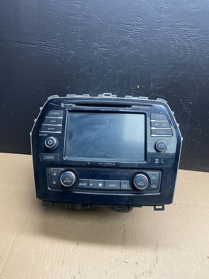 2016 2018 Nissan Maxima Radio Screen Display Panel Climate Control AB9368 DG0