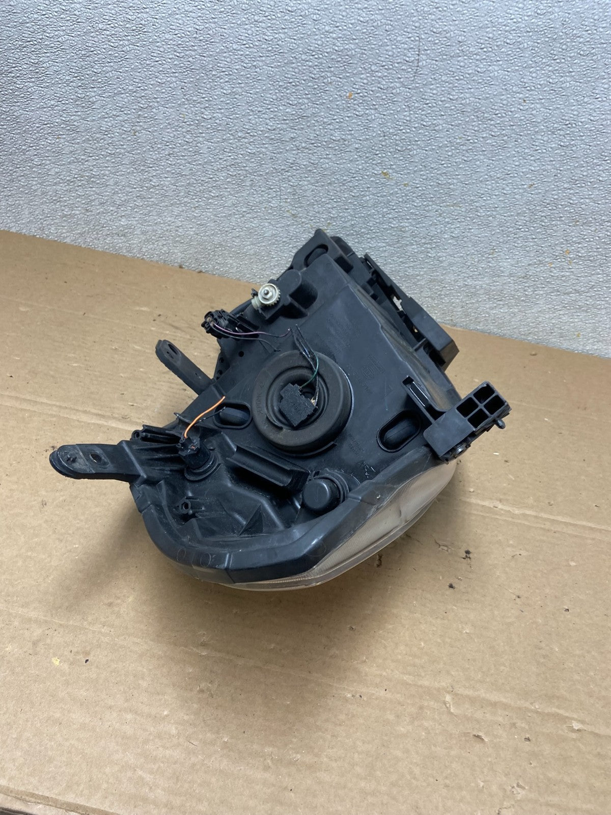 2008 to 2012 Nissan Versa Headlight Halogen Left Driver Lh Side AB4505 DW8