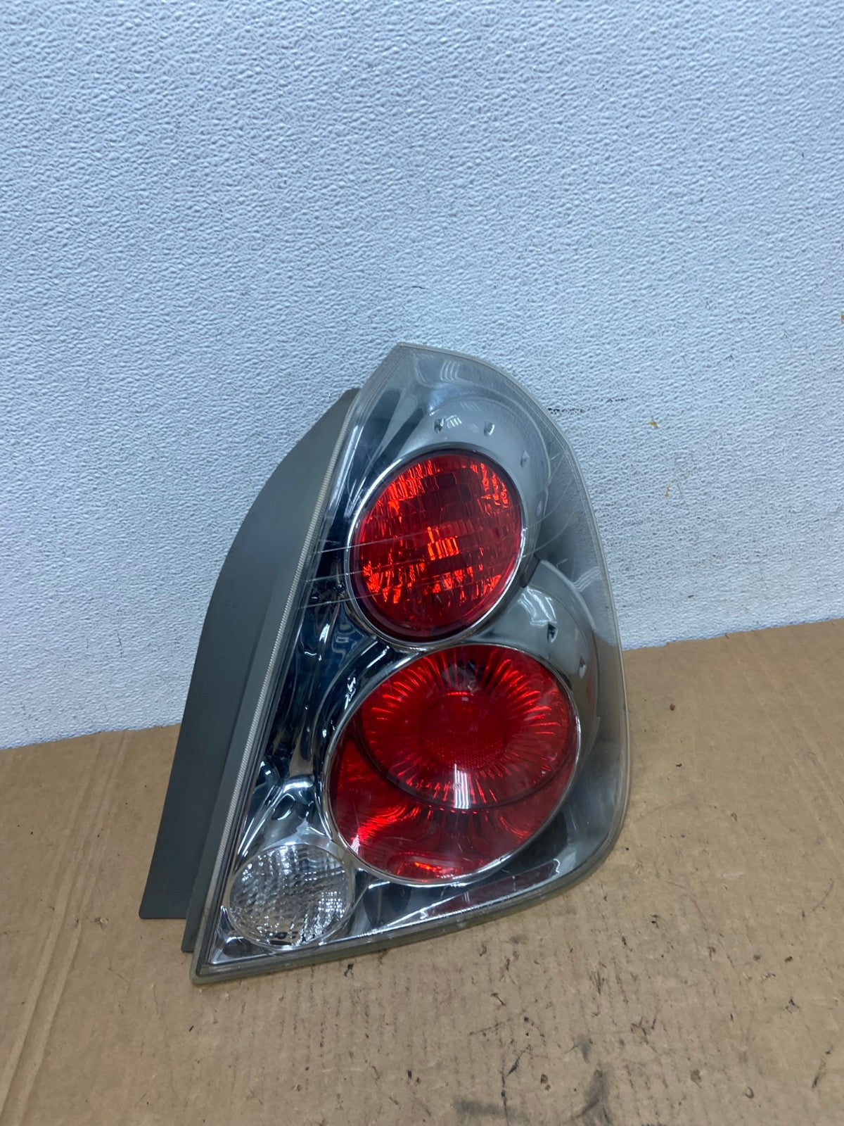 2005 to 2006 Nissan Altima Tail Light Right Passenger RH Side AD3142 LK0