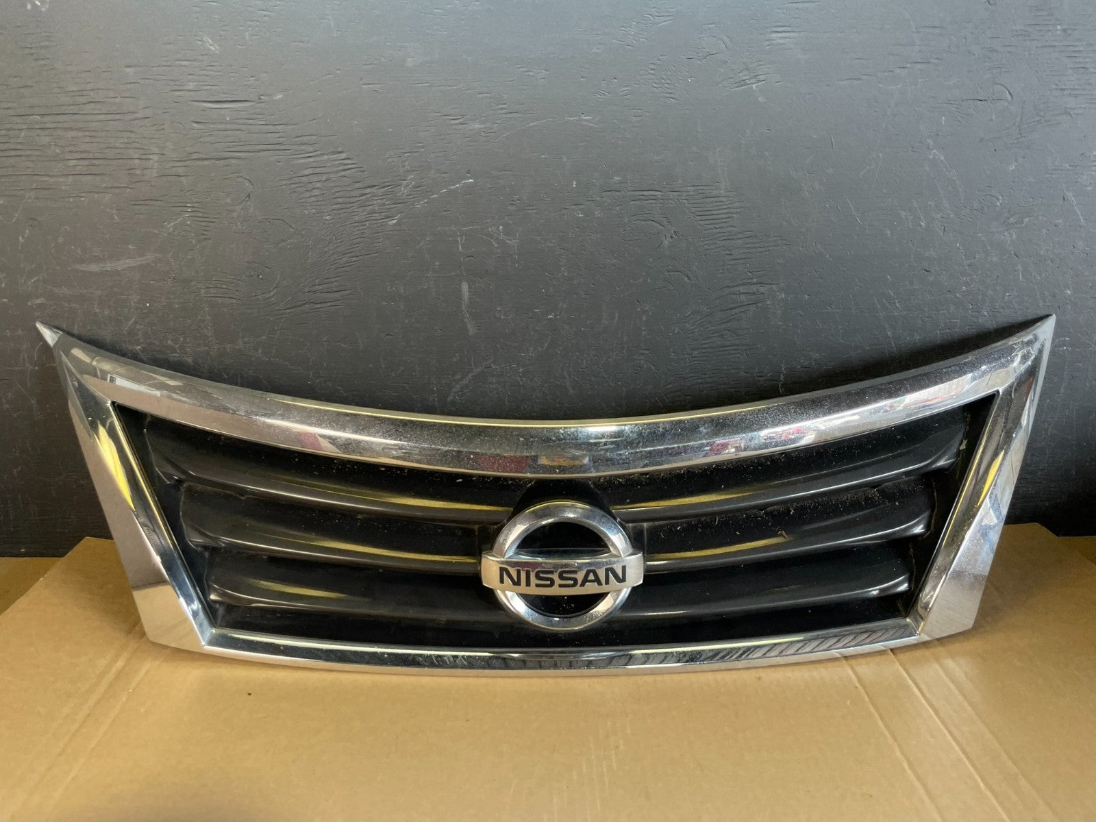 2013 to 2015 Nissan Altima Front Upper Grill Grille Sedan AC9932 DW0