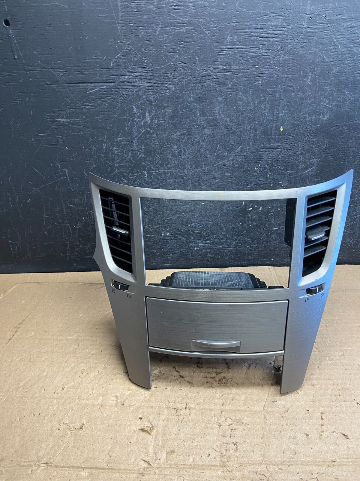 2010 - 2014 Subaru Outback Radio Console Dashboard Center Panel Trim af2379 DG0