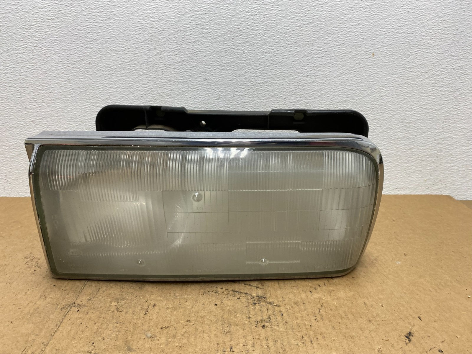 1990-1994 Jaguar XJ6 XJ12 Left Driver LH Side Halogen Headlight  AC3293 DG0