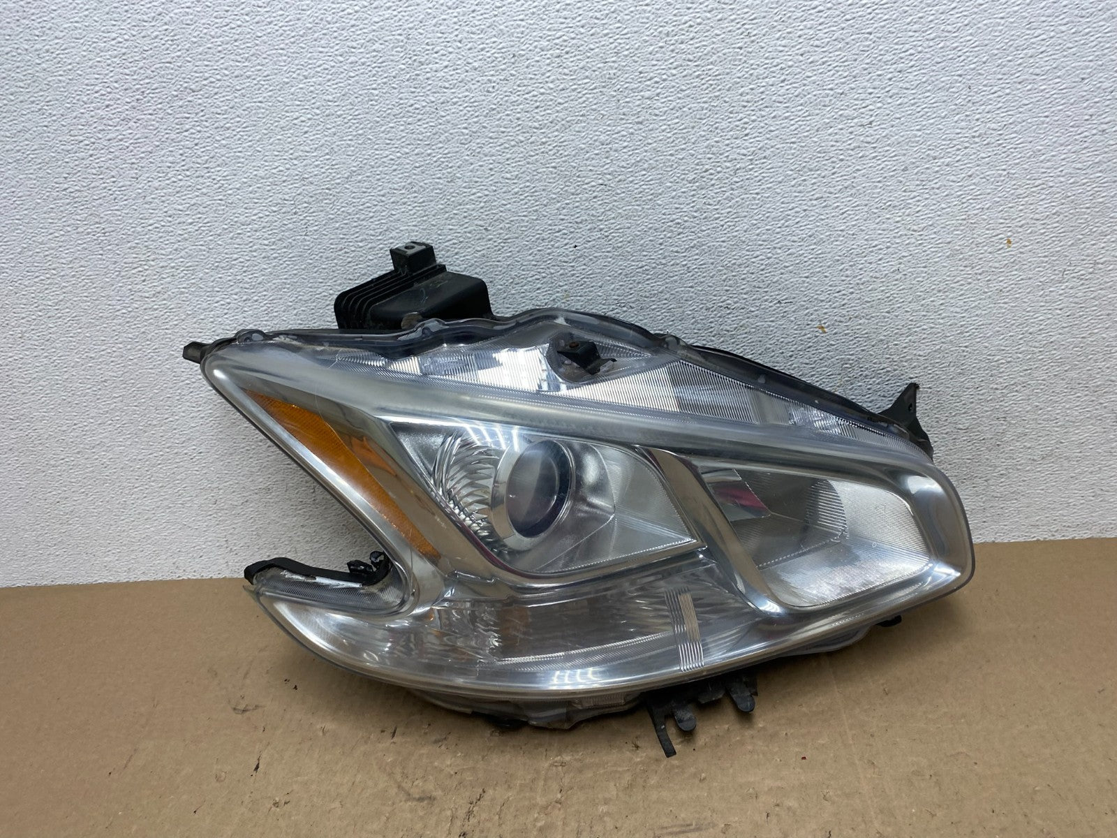 Halogen 2009-2014 Nissan Maxima Right Passenger Headlight AE6502 DW0