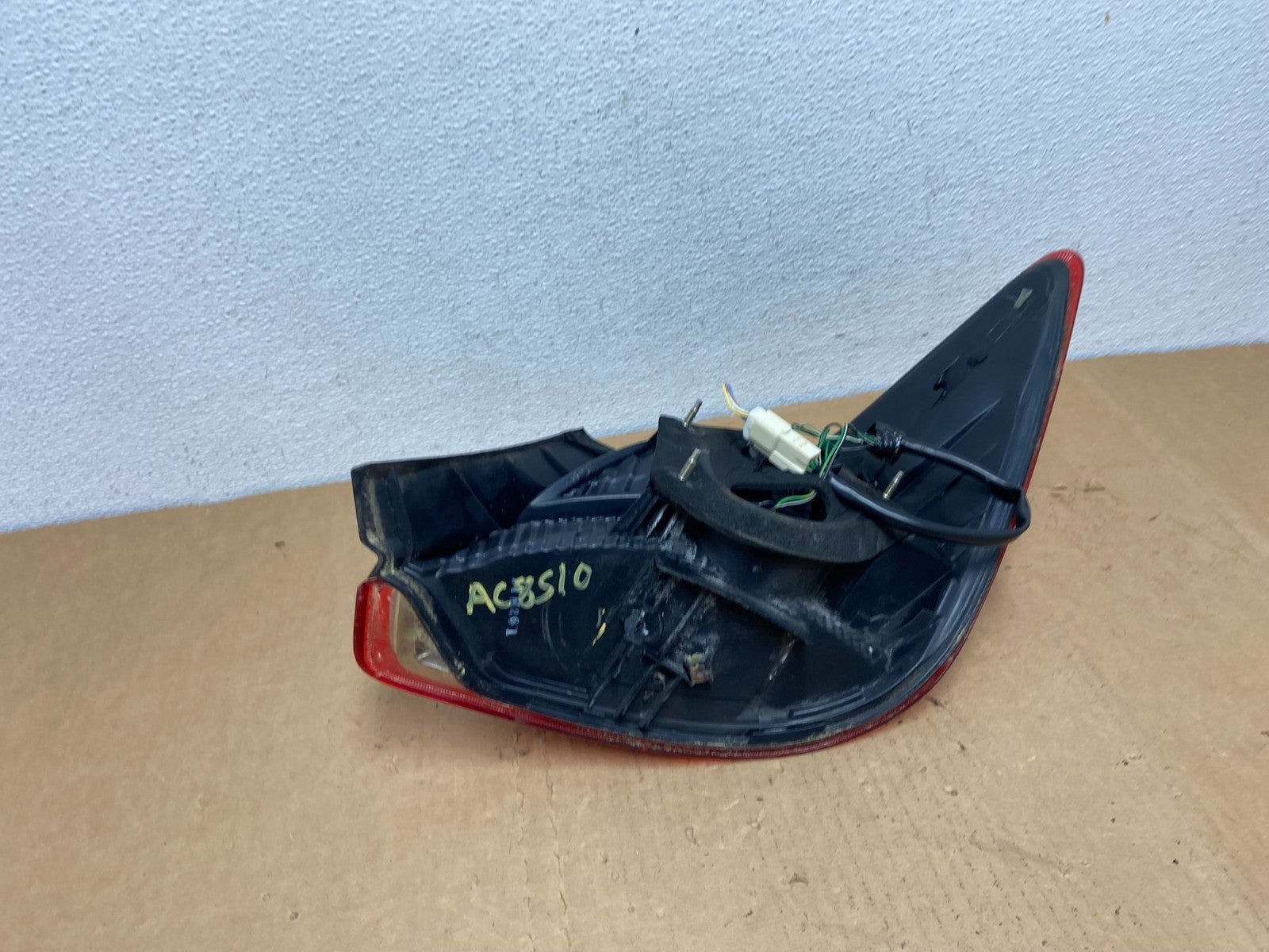 2005-2010 Toyota Avalon Left Driver Lh Side Tail Light AC8510 DW6