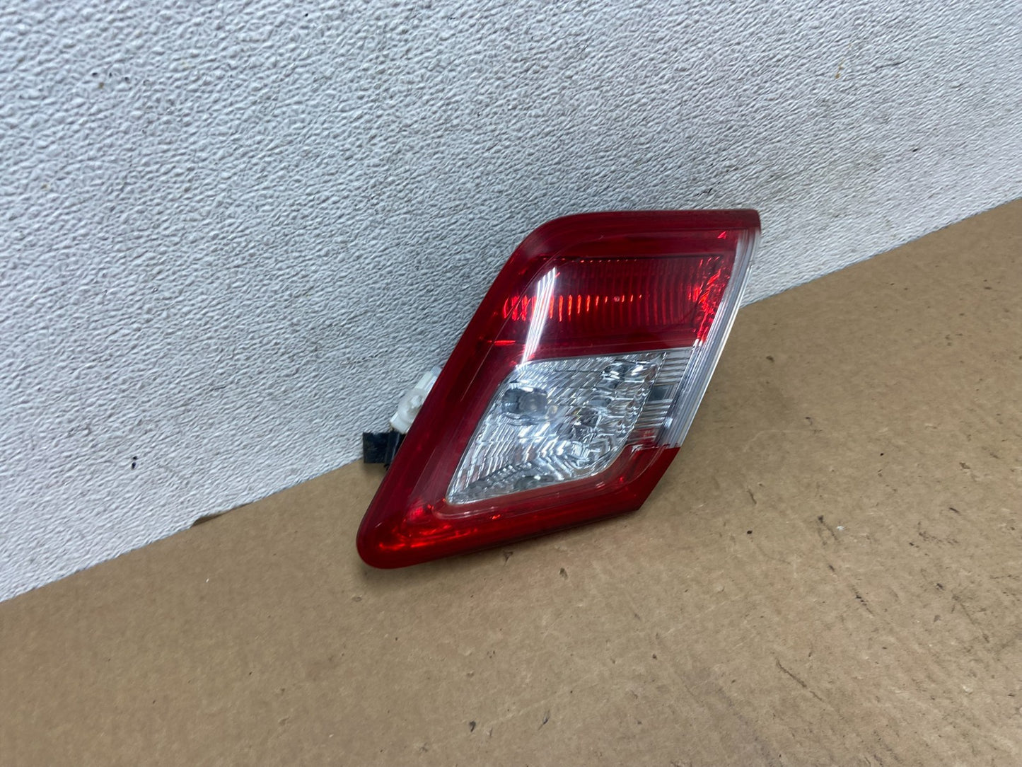 2010 - 2011 Toyota Camry Right Passenger RH Side Inner Tail Light AF97512