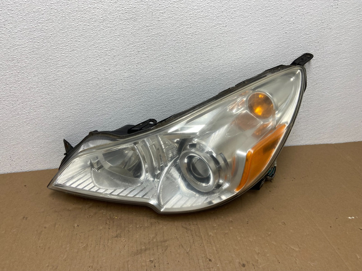 2010 2011 2012 Subaru Legacy Outback Left Driver Halogen Headlight AB6496 DW0
