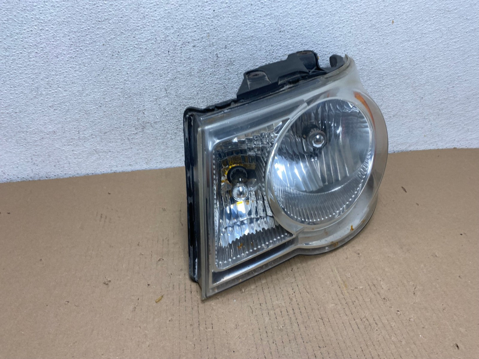 2007 2008 2009 Chrysler Aspen Left Driver LH Halogen Headlight AF3096 LK2