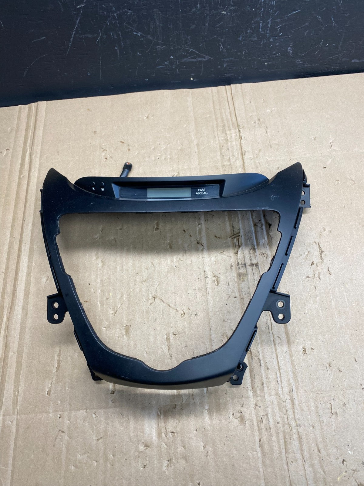 2011-2013 Hyundai Elantra Dash Radio Bezel Clock Display Trim OEM AB8943` DG0