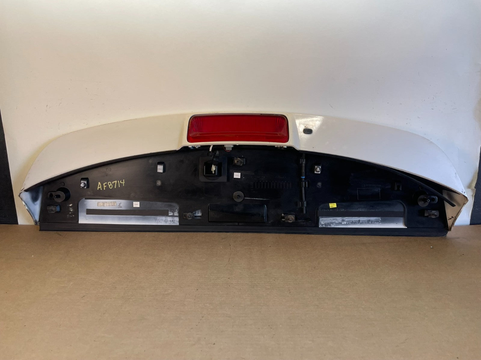 2011 to 2015 Ford Explorer Rear Upper Tailgate Liftgate Wing Spoiler af8714 DG4