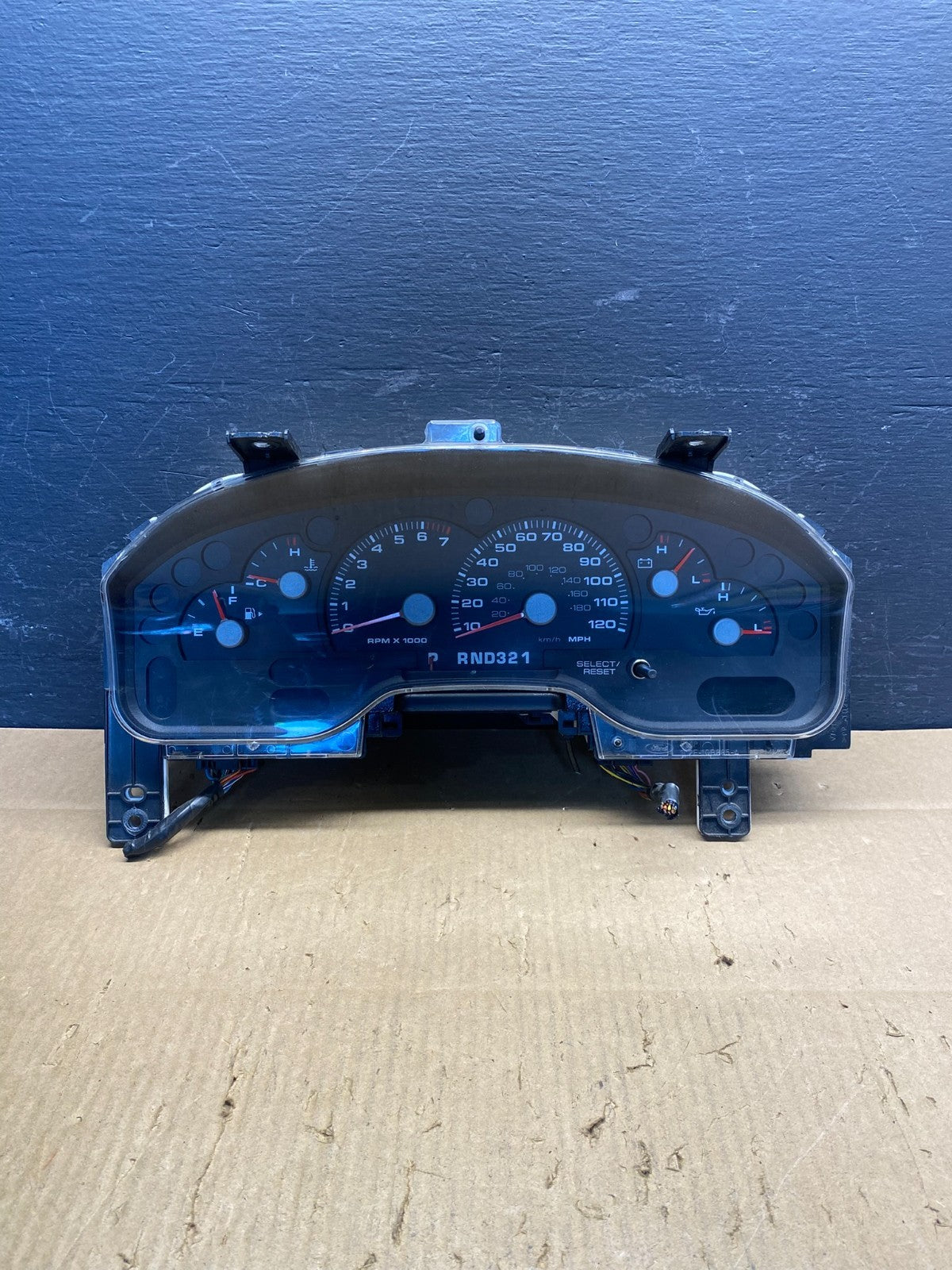 2004 2005 Ford Explorer Speedometer Cluster Gauge ad1663 DG0