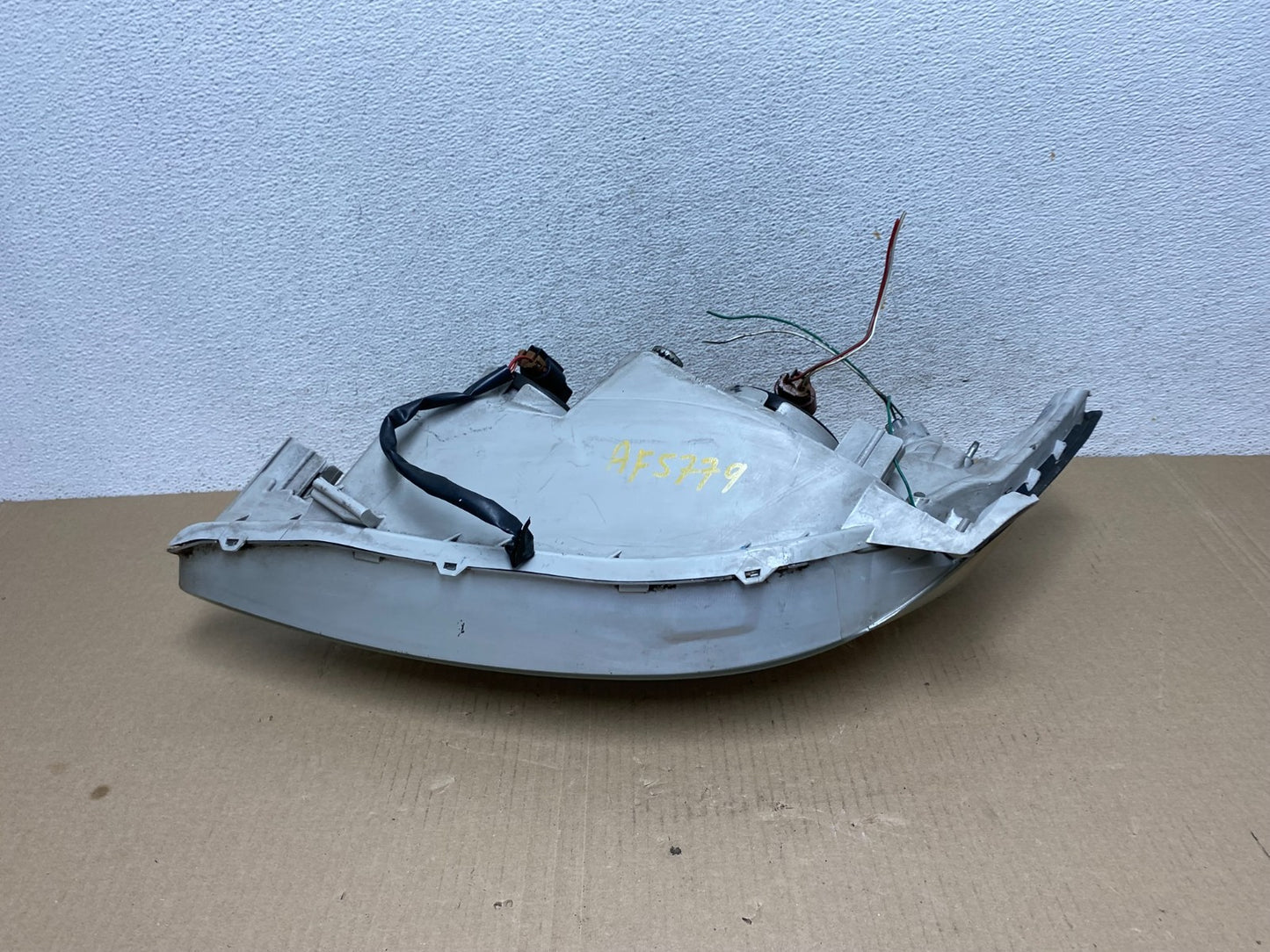 2002 to 2004 Toyota Camry Halogen Headlight Right Passenger Rh AF5779 DW7