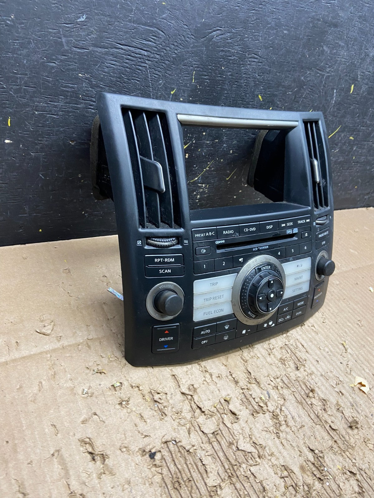 2006 - 2008 Infiniti FFX35 FX45 Radio Climate Control Panel Bezel v7725 DG1