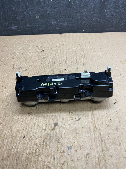 2015 - 2018 Subaru Outback Legacy A/C Heater Climate Control Unit AF1692 DG5