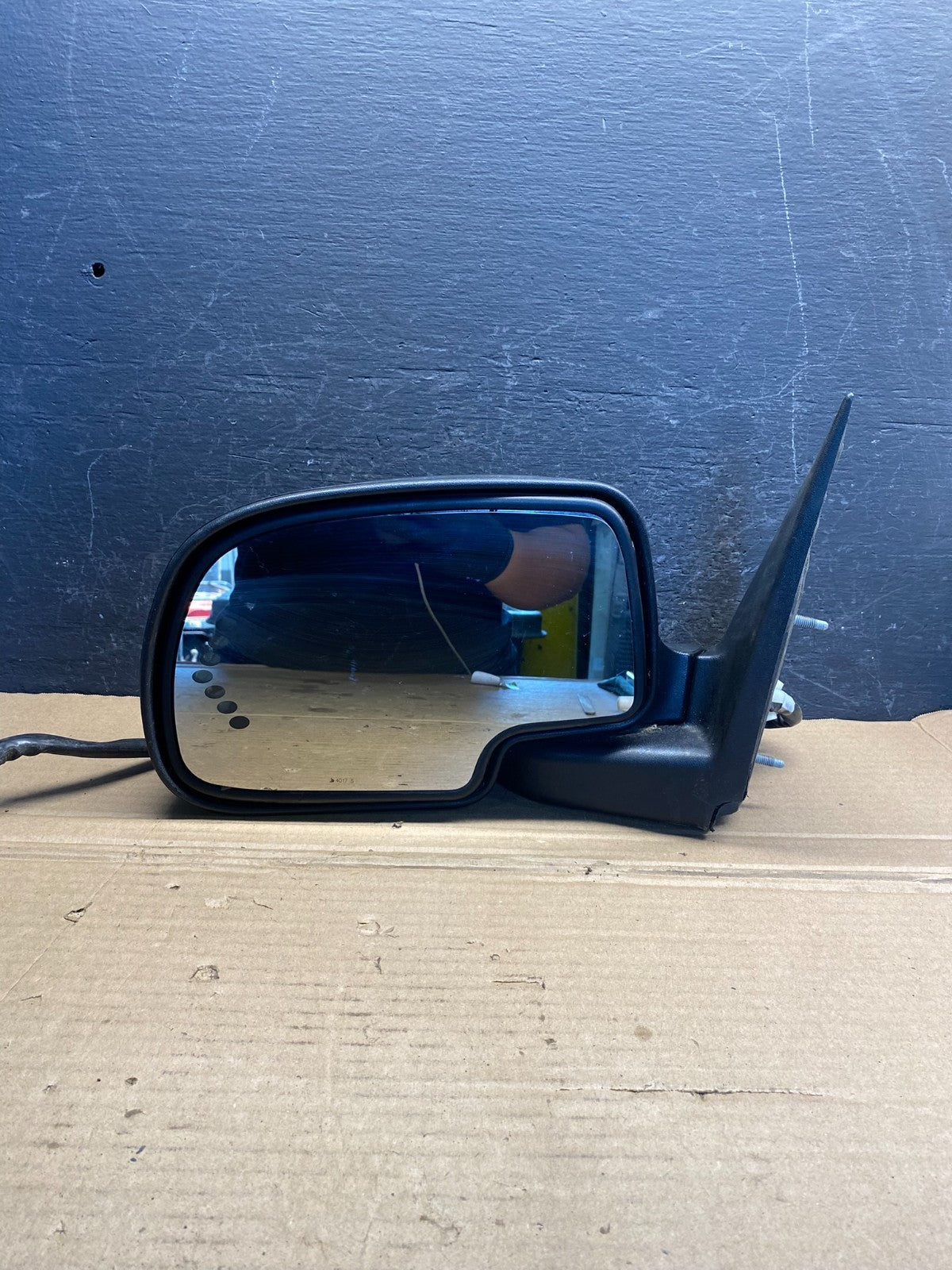2003-2006 Chevrolet Avalanche Left Driver Turn Sgn View Door Mirror Oe AE8117 DG9