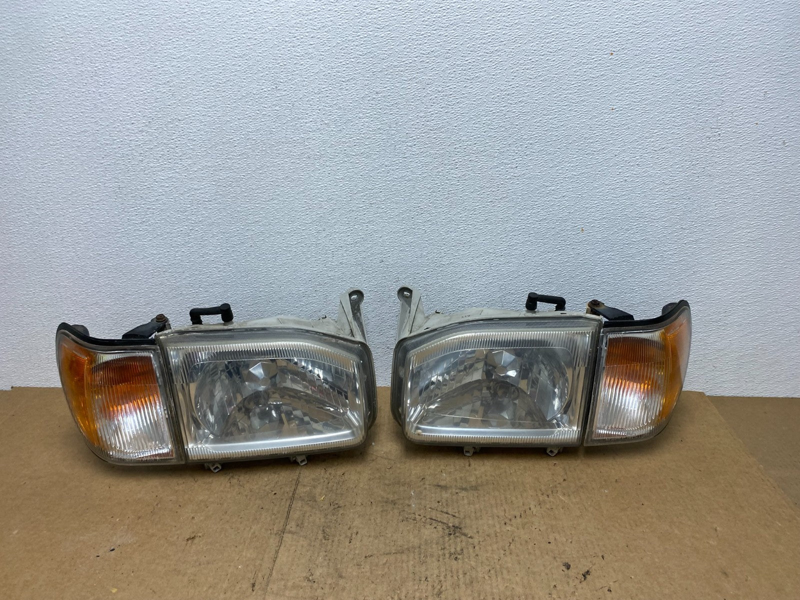 1999-2004 Nissan Pathfinder Left+Right Side Set Halogen Headlights Oem AC3436 DW0