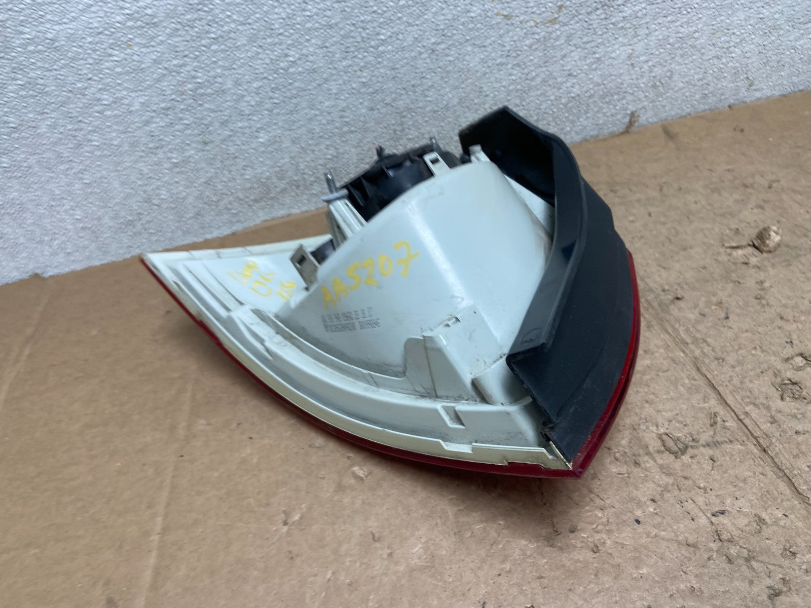 2006 2007 2008 Volkswagen Golf MK5 5 Right Passenger Tail Light Oem AA52075