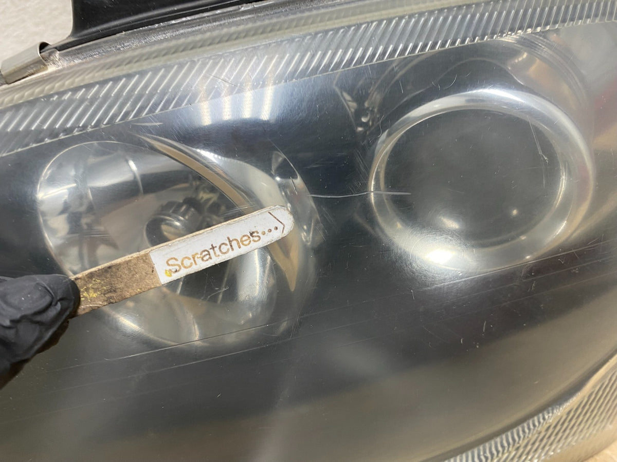 2004 to 2006 Chrysler Pacifica Headlight Left Driver LH Projector AH2544 DW3