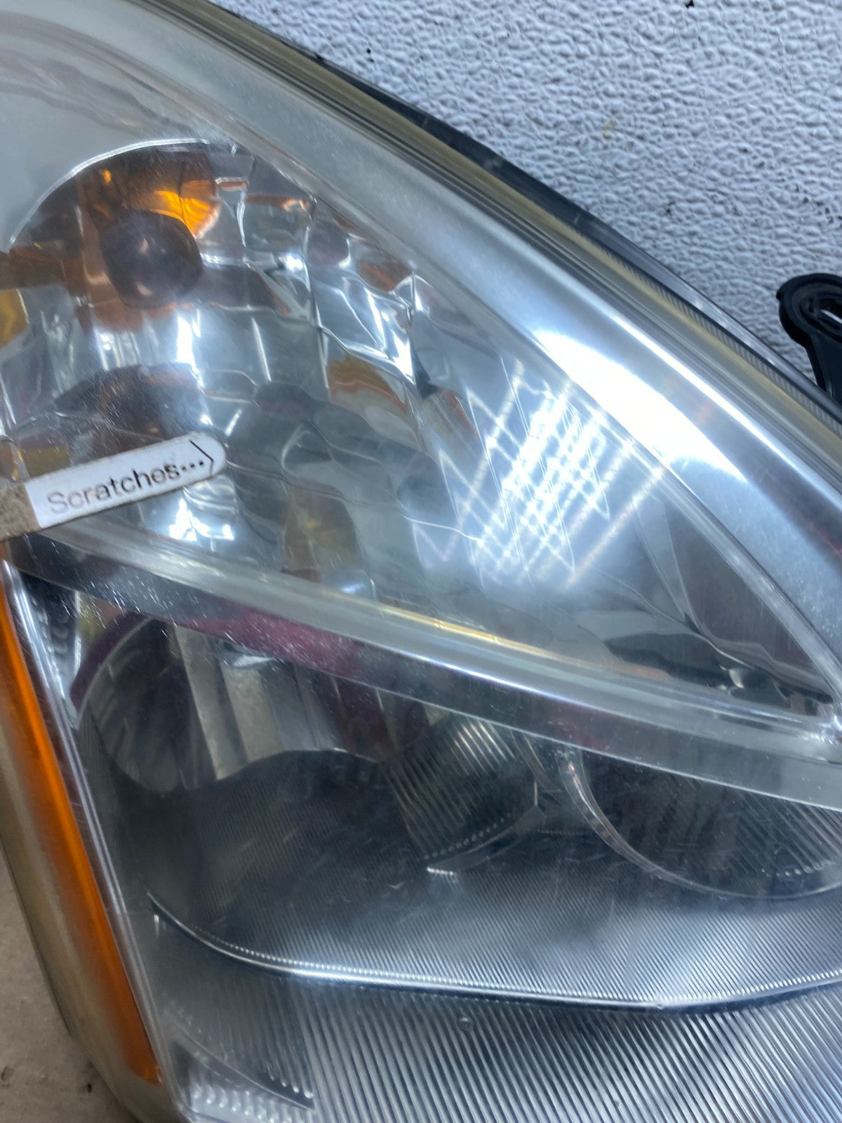 2009-2013 Nissan Rogue Right Passenger Xenon HID Headlight AE7267 DW3