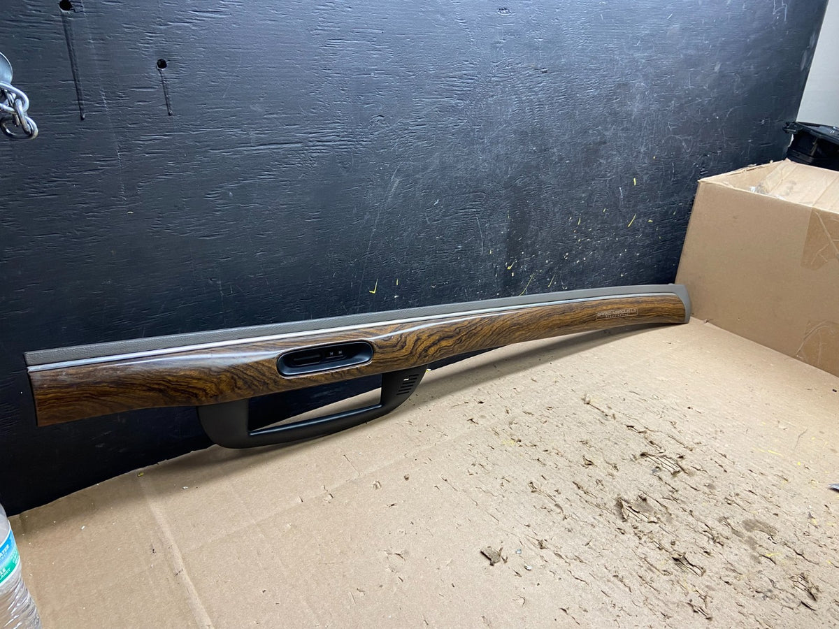1998 - 2002 Mercury Grand Marquis Center Console Dash Panel Clock Bezel t8650 DG1