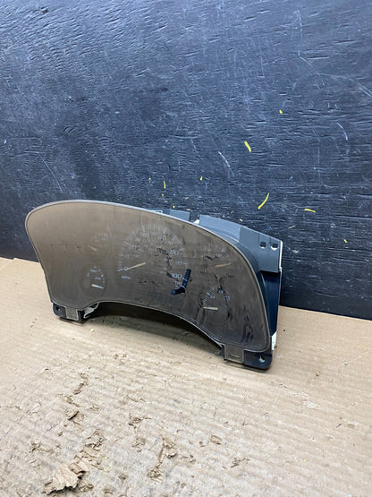 2003 to 2007 Chevrolet Express Speedometer Cluster Gauge 25755008 S9181 DG1