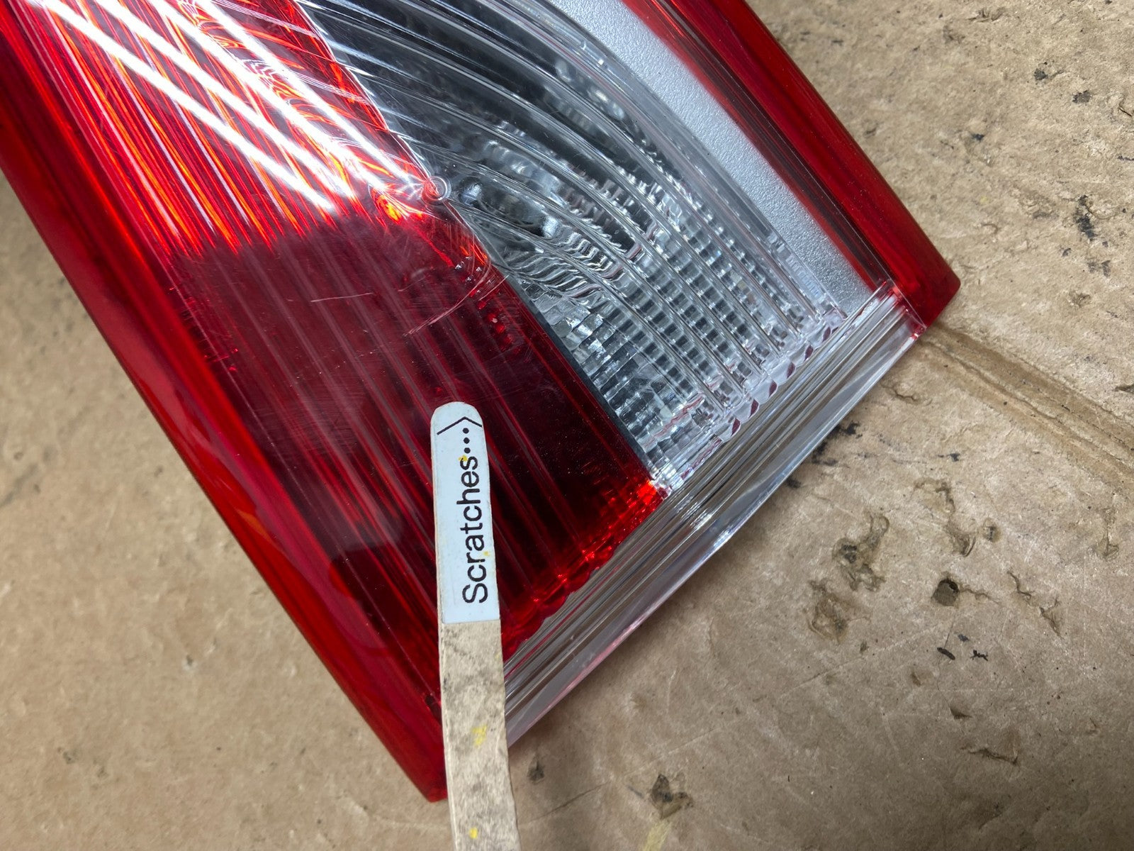2013 to 2016 Ford Escape Left Driver LH Side Inner Tail Light OEM AA4107 DW3