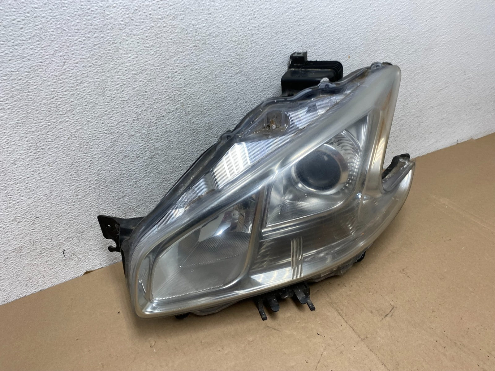 Halogen 2009 to 2014 Nissan Maxima Left Driver LH Side Headlight AG4542 DW2