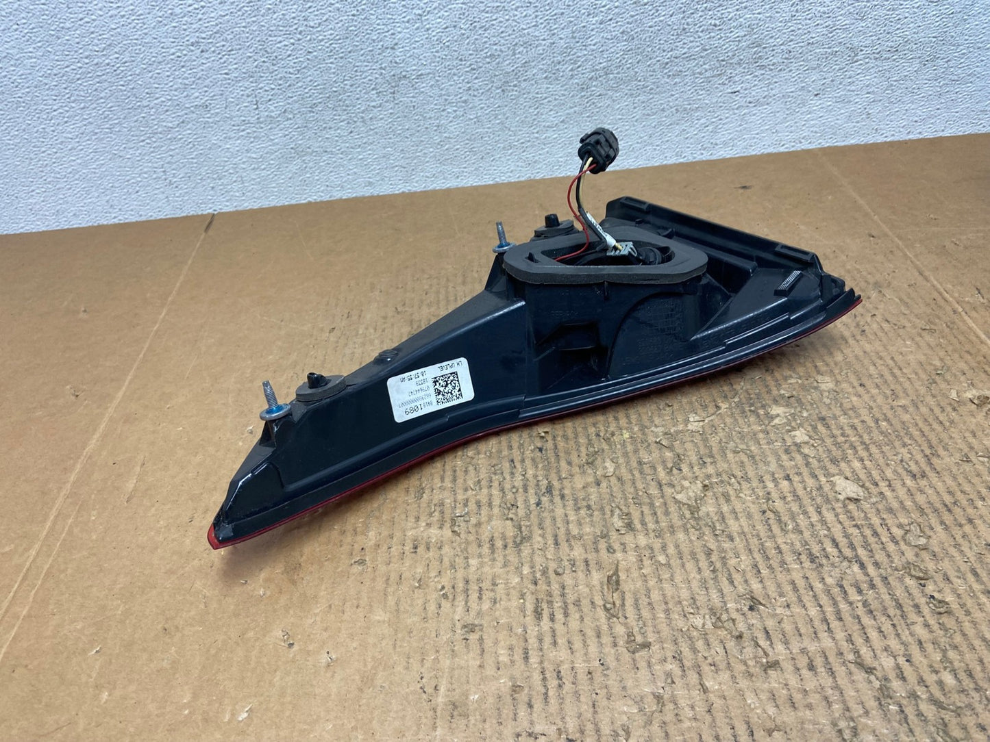 2017 2018 2019 GMC Acadia Left Driver LH Side Inner Tail Light AE2670 LK4