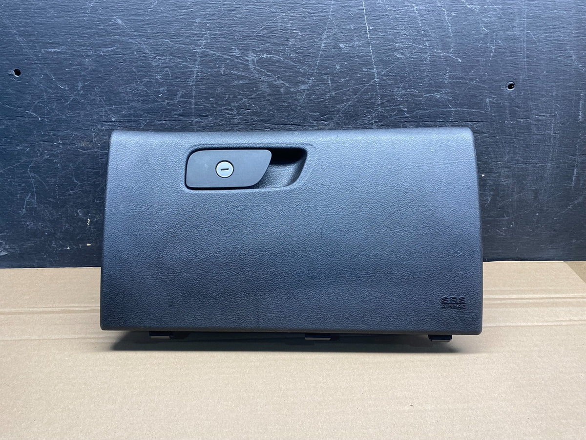 2015 2016 2017 Chrysler 200 Glove Box Compartment AH7481 DG0