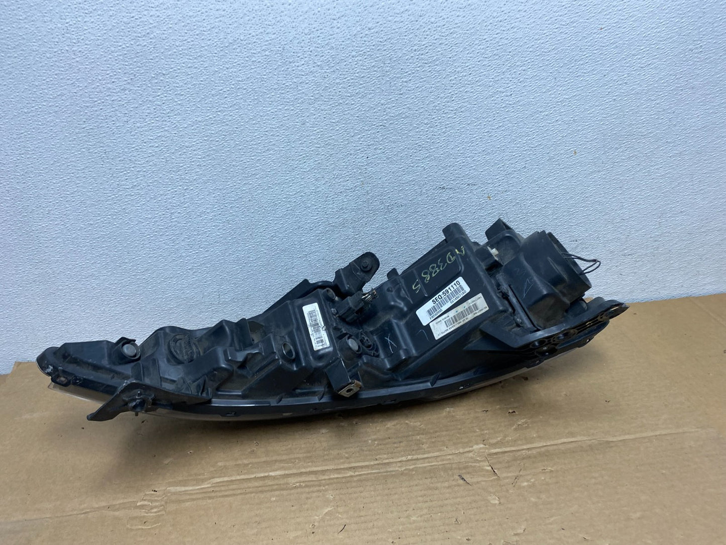 2015 2016 2017 Chrysler 200 Left Driver LH Side Halogen Headlight AD3885 DW6