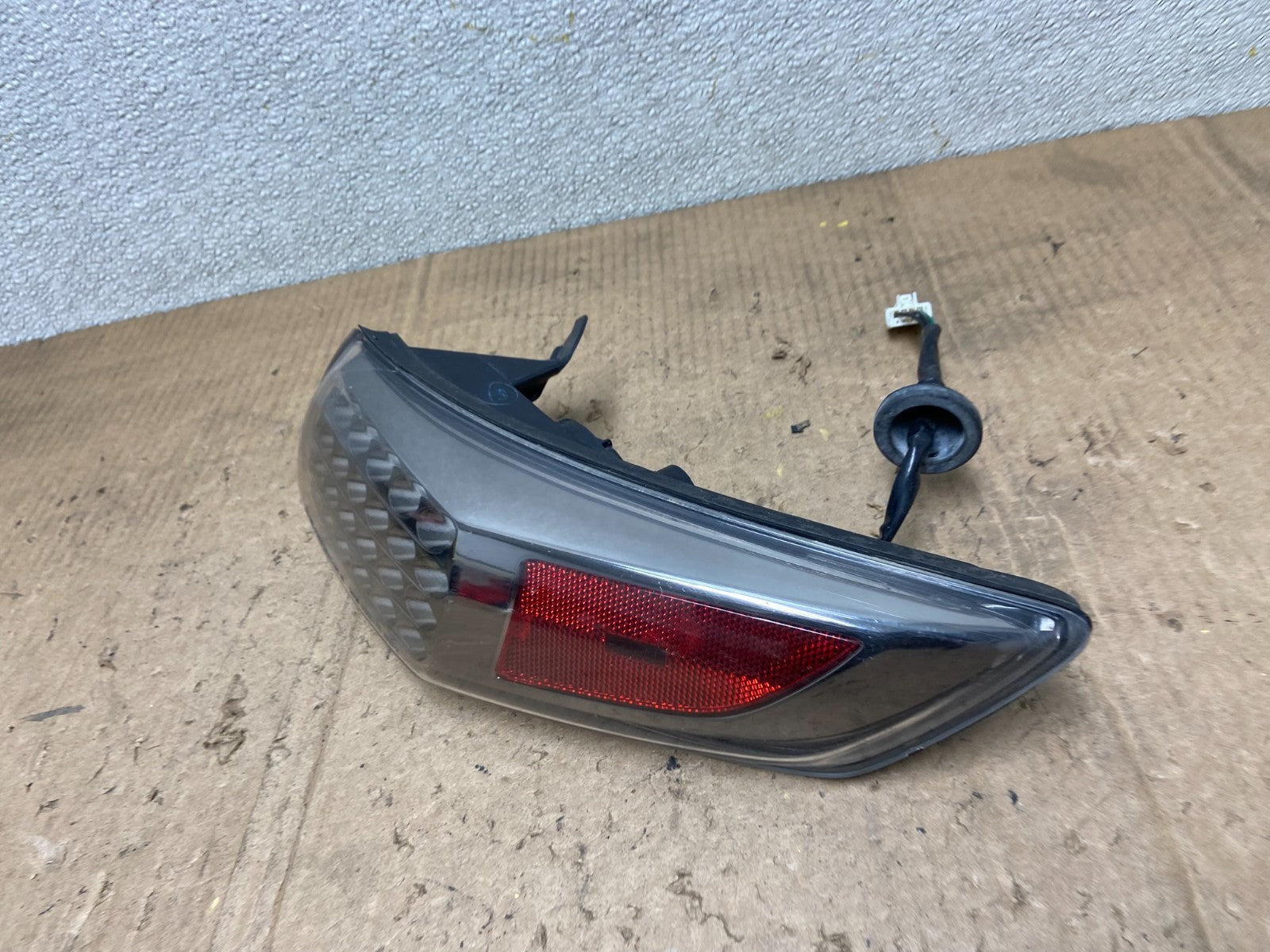 2006 2007 2008 Infiniti FX35 Right Passenger Smoked lens Tail Light AA7063 DW1