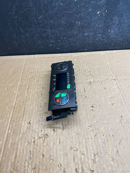 2007-2011 GMC Yukon Tahoe Automatic Climate Temperature Temp Control AD6882 DG1