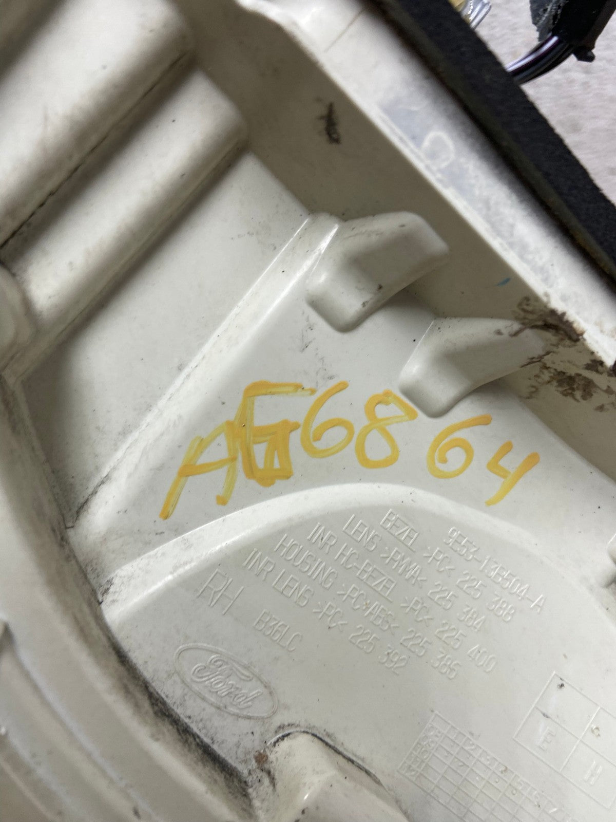 2010 2011 2012 Ford Fusion Right Passenger Side Tail Light AG6864 LK8