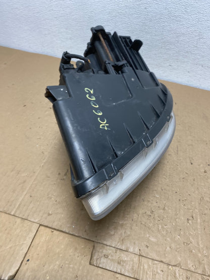 2007 to 2012 Hyundai Veracruz Right Passenger RH Headlight Halogen AC6062 DW9