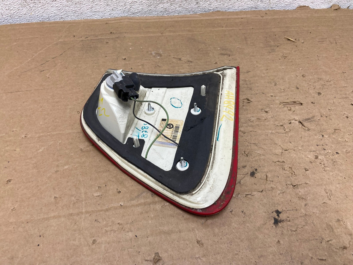 2010-211 Mercury Milan Right Passenger RH Side Inner Tail Light AH8992 LK4