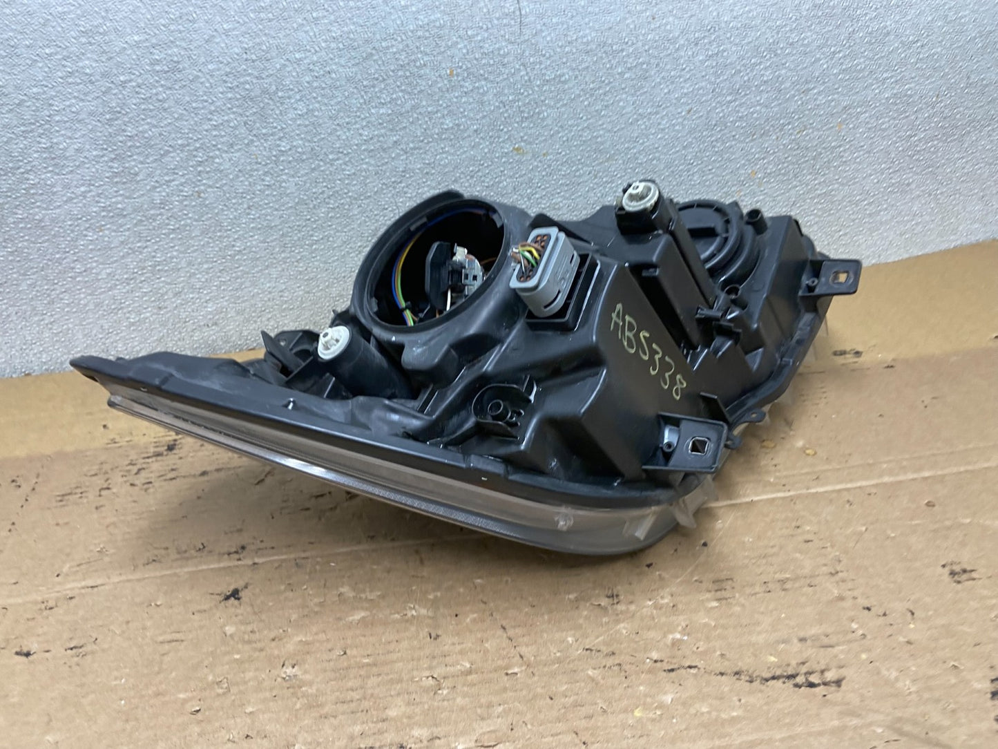 2014 to 2017 Mercedes Sprinter Headlight Left Driver LH Halogen Oem AB5338 DG7